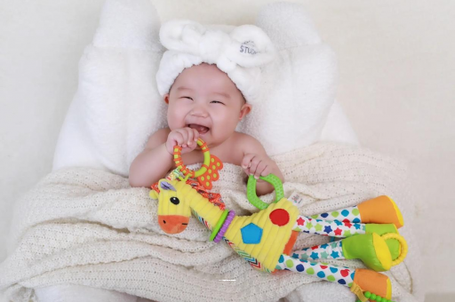 伊川宝宝先拉肚子后发烧 伊川宝宝先拉肚子后发烧